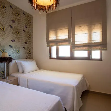 White Crystal Beachfront Appartement Goúrnes