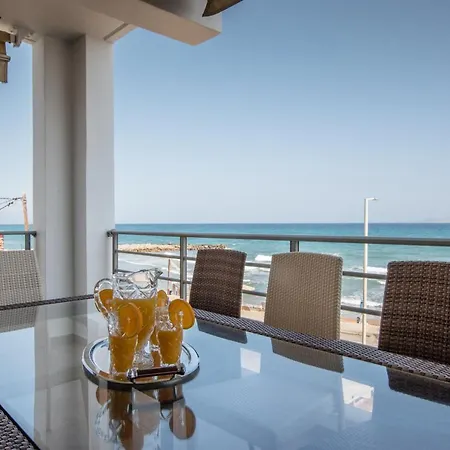 White Crystal Beachfront Goúrnai